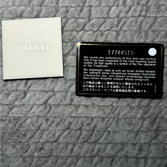 Chanel Large Boy Bag - Picture 8 of 10